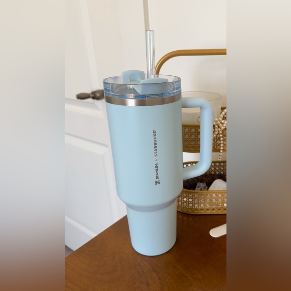 Light blue starbucks stanley
